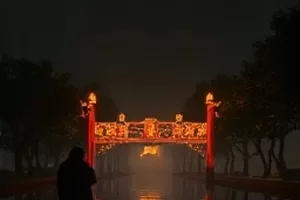《无声电台》雨夜街口的电话亭剧照